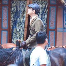 娱乐春晚骑马,马蹄声声闹新春